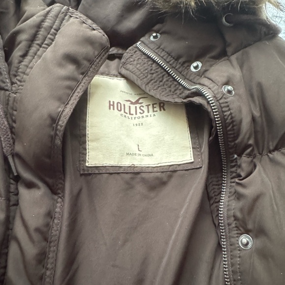 Hollister Chocolate Brown Hooded Puffer Winter Jacket - Picture 3 of 3